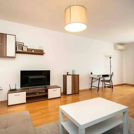 公寓 Perfect With View And Undergound Parking *
