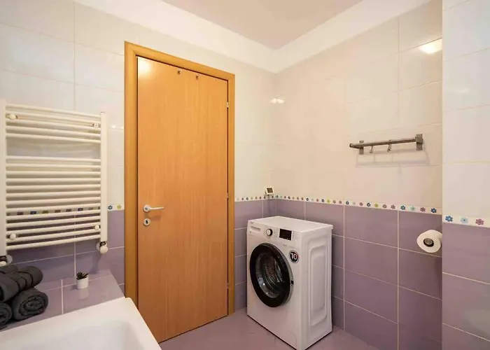 Perfect With View And Undergound Parking *