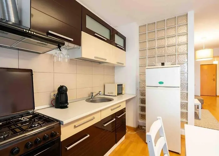 Perfect With View And Undergound Parking Apartment *